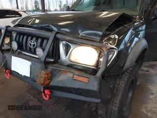 2004 Toyota Tacoma with VIN 5TEWN72N84Z336126, listed as a IAAI auction lot 41490400 with 243,647 mi miles and . Bid and sale history available at DreamBid. Image 6.