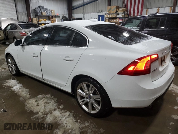 2012 Volvo S60 T6 with VIN YV1902FH4C2101979, listed as a Copart auction lot 87255174 with 250,376 mi miles and Salvage Title. Bid and sale history available at carsss.com. Image 2.