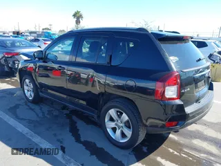2016 Jeep Compass Latitude with VIN 1C4NJCEB2GD628384, listed as a IAAI auction lot 41752694 with 122,589 mi miles. Bid and sale history available at carsss.com. Image 3.