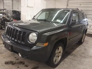 2014 Jeep Patriot Limited with VIN 1C4NJRCB7ED684811, listed as a IAAI auction lot 41833010 with 74,820 mi miles and . Bid and sale history available at carsss.com. Image 2.