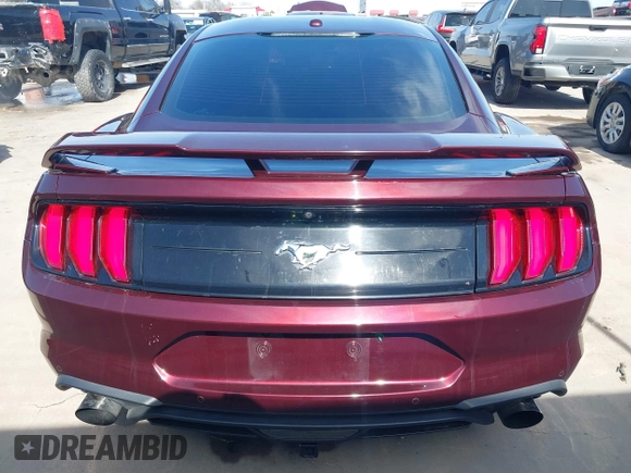 2018 Ford Mustang EcoBoost z VIN 1FA6P8TH3J5132136, wystawiony jako IAAI lot #41741496 z przebiegiem 62 526 mil mil oraz . Historia ofert i sprzedaży dostępna na DreamBid. Obrazek 17.