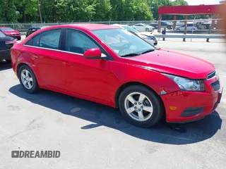 2014 Chevrolet Cruze 1LT z VIN 1G1PC5SB8E7114515, wystawiony jako IAAI lot #42230308 z przebiegiem 93 366 mil mil oraz . Historia ofert i sprzedaży dostępna na DreamBid. Obrazek 1.