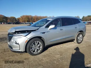 2022 Buick Enclave Essence with VIN 5GAERBKW7NJ117120, listed as a Copart auction lot 82357224 with 41,316 mi miles and Salvage Title. Bid and sale history available at carsss.com. Image 1.