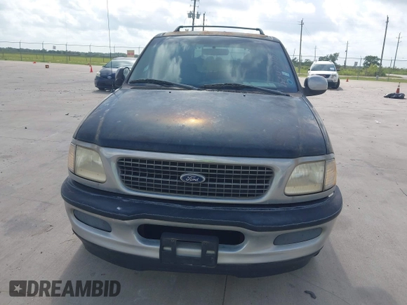1998 Ford Expedition XLT z VIN 1FMRU17L0WLB19722, wystawiony jako IAAI lot #42477187 z przebiegiem 205 236 mil mil oraz . Historia ofert i sprzedaży dostępna na DreamBid. Obrazek 6.