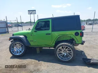 2018 Jeep Wrangler Sport with VIN 1C4GJXAG1JW271695, listed as a IAAI auction lot 42472603 with 105,460 mi miles and . Bid and sale history available at DreamBid. Image 15.