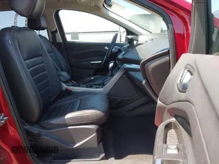 2016 Ford Escape SE с VIN 1FMCU0GX5GUB39043, выставлен на аукционе IAAI как лот 42464213 с пробегом 92 478 миль миль и . История ставок и продаж доступна на DreamBid. Изображение 5.