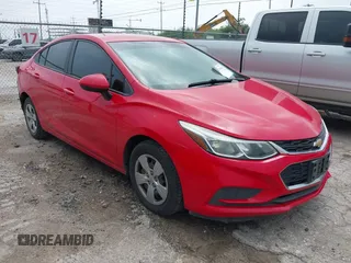 2017 Chevrolet Cruze LS z VIN 3G1BC5SM2HS571080, wystawiony jako IAAI lot #42178660 z przebiegiem 169 492 mil mil oraz . Historia ofert i sprzedaży dostępna na DreamBid. Obrazek 1.
