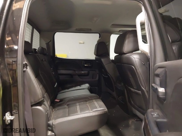 2015 GMC Sierra 2500HD available WiFi Denali with VIN 1GT120E89FF117773, listed as a IAAI auction lot 41587823 with 251,371 mi miles. Bid and sale history available at carsss.com. Image 8.