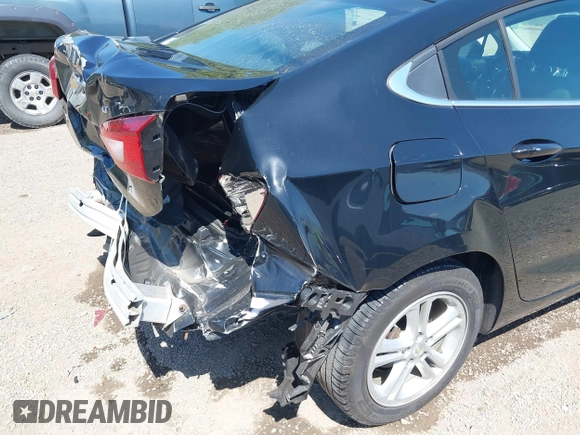 2017 Chevrolet Cruze LT with VIN 1G1BE5SM2H7268552, listed as a IAAI auction lot 42085585 with 49,800 mi miles and . Bid and sale history available at DreamBid. Image 18.