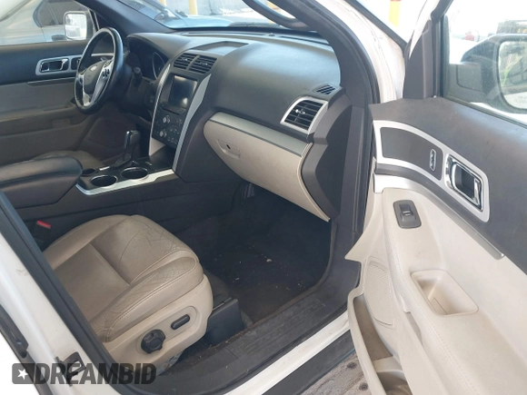 2011 Ford Explorer XLT z VIN 1FMHK7D87BGA28339, wystawiony jako IAAI lot #42355320 z przebiegiem 205 371 mil mil oraz . Historia ofert i sprzedaży dostępna na DreamBid. Obrazek 5.