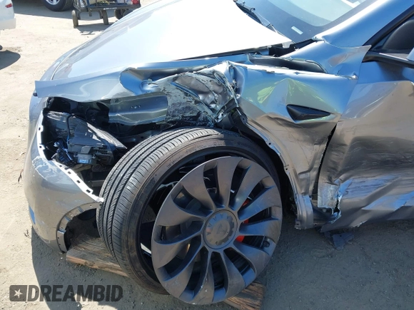 2024 Tesla Model Y Performance with VIN 7SAYGDEF9RA299036, listed as a IAAI auction lot 42140788 with 14,844 mi miles and . Bid and sale history available at DreamBid. Image 19.