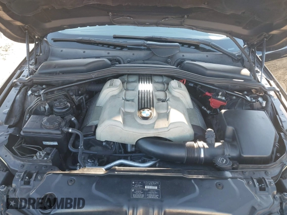 2005 BMW 5 Series 545i with VIN WBANB33515B089725, listed as a IAAI auction lot 41504335 with 117,657 mi miles and . Bid and sale history available at carsss.com. Image 10.