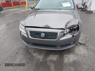 2008 Volvo S80 3.0L Turbo with VIN YV1AH992681073945, listed as a IAAI auction lot 42019998 with 243,340 mi miles. Bid and sale history available at carsss.com. Image 6.