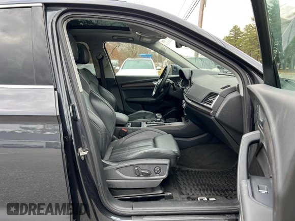 2021 Audi Q5 Prestige z VIN WA1CAAFY9M2073269, wystawiony jako Copart lot #50962395 z przebiegiem 164 127 mil mil oraz Czysty tytuł • Clean title. Historia ofert i sprzedaży dostępna na DreamBid. Obrazek 5.