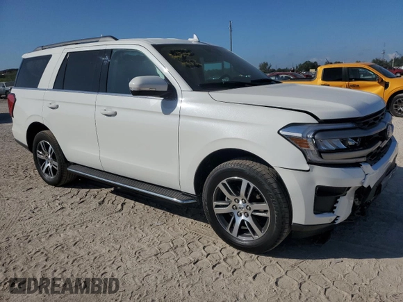 2023 Ford Expedition XLT with VIN 1FMJU1H81PEA51931, listed as a Copart auction lot 44522765 with 19,863 mi miles and Salvage Title. Bid and sale history available at carsss.com. Image 4.