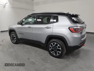 2020 Jeep Compass Trailhawk with VIN 3C4NJDDB7LT163533, listed as a Copart auction lot 55056085 with 9,815 mi miles and Clean Title. Bid and sale history available at carsss.com. Image 2.