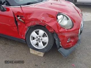 2015 MINI Hardtop with VIN WMWXM5C57F3A57729, listed as a IAAI auction lot 41924772 with 123,040 mi miles and . Bid and sale history available at DreamBid. Image 6.