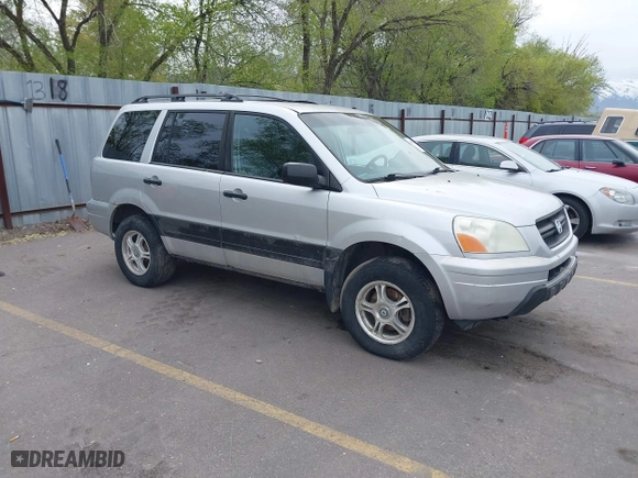 2005 Honda Pilot LX with VIN 2HKYF18105H556470, listed as a IAAI auction lot 42094372 with 266,089 mi miles. Bid and sale history available at carsss.com. Image 1.