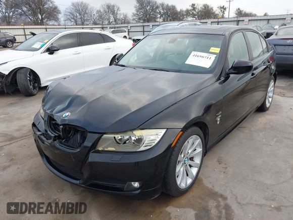 2011 BMW 3 Series 328i xDrive with VIN WBAPK5G50BNN24565, listed as a IAAI auction lot 41696511 with 112,008 mi miles. Bid and sale history available at carsss.com. Image 21.