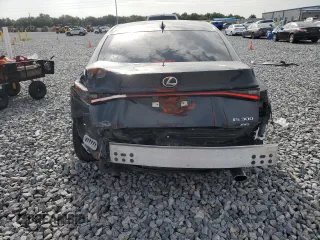 2023 Lexus IS 300 z VIN JTHD81F22P5050368, wystawiony jako Copart lot #62794945 z przebiegiem 22 834 mil mil oraz Czysty tytuł • Clean title. Historia ofert i sprzedaży dostępna na DreamBid. Obrazek 6.