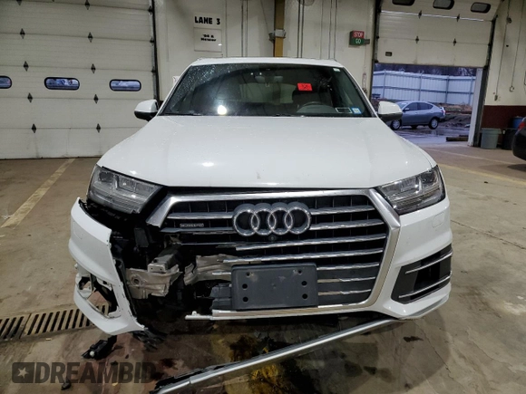 2017 Audi Q7 Premium Plus with VIN WA1LAAF72HD026795, listed as a Copart auction lot 83226354 with 183,631 mi miles and Salvage title. Bid and sale history available at DreamBid. Image 5.