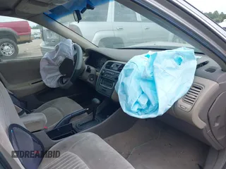 1998 Honda Accord LX z VIN 1HGCG5645WA044595, wystawiony jako IAAI lot #40073268 z przebiegiem 197 055 mil mil oraz . Historia ofert i sprzedaży dostępna na DreamBid. Obrazek 5.