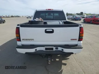 2005 GMC Sierra Denali z VIN 2GTEK63N951344416, wystawiony jako Copart lot #45877865 z przebiegiem 150 707 mil mil oraz Nie do naprawy. Historia ofert i sprzedaży dostępna na DreamBid. Obrazek 6.