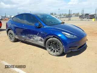 2020 Tesla Model Y Long Range with VIN 5YJYGDEF4LF000494, listed as a IAAI auction lot 41894856 with 118,638 mi miles and . Bid and sale history available at DreamBid. Image 1.