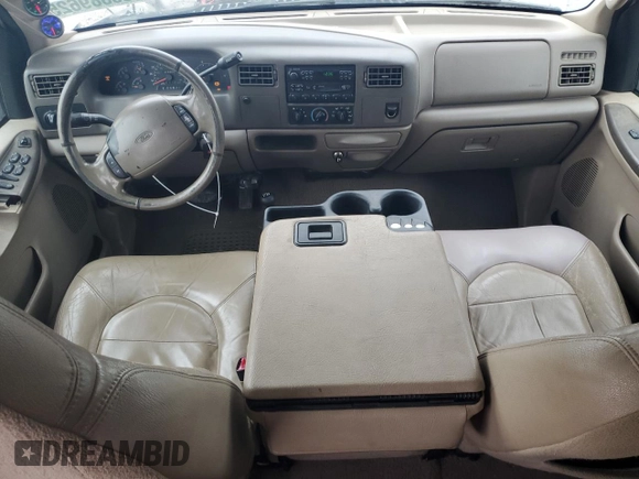 2000 Ford F-250 XL with VIN 1FTNW21F3YEC28124, listed as a Copart auction lot 55389625 with 378,509 mi miles and Clean title. Bid and sale history available at DreamBid. Image 8.