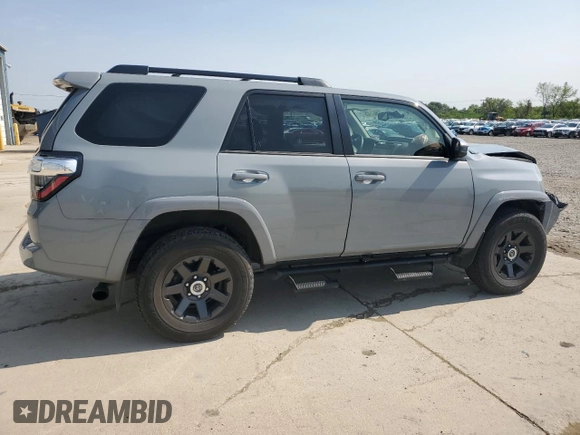2021 Toyota 4Runner SR5 z VIN JTEBU5JR0M5916561, wystawiony jako Copart lot #59026425 z przebiegiem 29 737 mil mil oraz Szkoda całkowita • Salvage title. Historia ofert i sprzedaży dostępna na DreamBid. Obrazek 3.