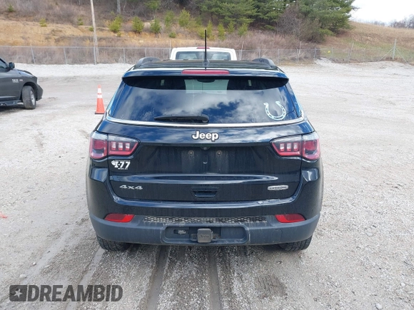 2017 Jeep Compass Latitude with VIN 3C4NJDBB6HT666092, listed as a IAAI auction lot 41199349 with 101,190 mi miles. Bid and sale history available at carsss.com. Image 16.