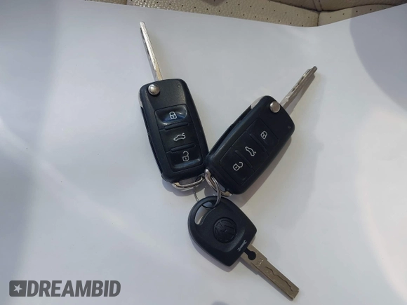 2014 Volkswagen Jetta TDI w/Sunroof & Nav with VIN 3VWPL7AJ2EM615172, listed as a IAAI auction lot 42809695 with 116,599 mi miles and . Bid and sale history available at DreamBid. Image 11.