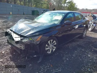 2022 Nissan Altima 2.5 S with VIN 1N4BL4BV3NN333521, listed as a IAAI auction lot 41523978 with 50,556 mi miles. Bid and sale history available at carsss.com. Image 2.