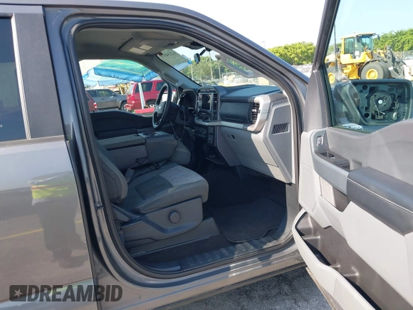 2023 Ford F-150 XL with VIN 1FTEW1C55PKD33889, listed as a IAAI auction lot 42334571 with 41,054 mi miles and . Bid and sale history available at DreamBid. Image 5.