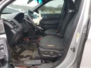 2016 Ford Police Interceptor Utility z VIN 1FM5K8AR8GGD31899, wystawiony jako Copart lot #47148285 z przebiegiem 163 251 mil mil oraz Szkoda całkowita • Salvage title. Historia ofert i sprzedaży dostępna na DreamBid. Obrazek 7.