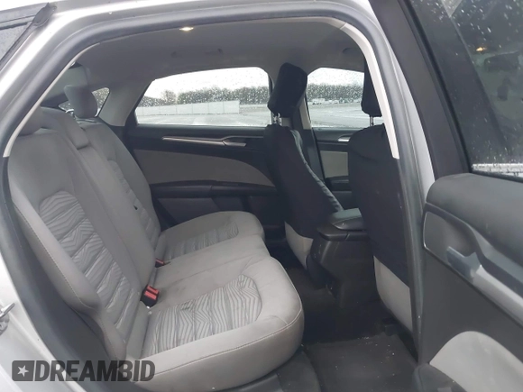2016 Ford Fusion S with VIN 3FA6P0G72GR133285, listed as a IAAI auction lot 41951386 with 189,001 mi miles. Bid and sale history available at carsss.com. Image 8.