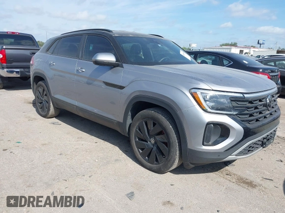 2024 Volkswagen Atlas SE with VIN 1V2WE2CA0RC201550, listed as a IAAI auction lot 42048995 with 47,181 mi miles and . Bid and sale history available at DreamBid. Image 1.