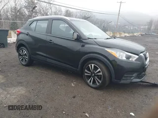 2019 Nissan Kicks S with VIN 3N1CP5CU6KL527179, listed as a IAAI auction lot 41479057 with 97,895 mi miles. Bid and sale history available at carsss.com. Image 1.