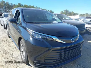 2024 Toyota Sienna LE with VIN 5TDKRKEC9RS185060, listed as a IAAI auction lot 41695763 with 20,673 mi miles. Bid and sale history available at carsss.com. Image 1.