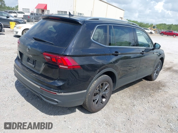 2024 Volkswagen Tiguan SE with VIN 3VV3B7AX7RM029891, listed as a IAAI auction lot 42087357 with 43,636 mi miles and . Bid and sale history available at DreamBid. Image 4.