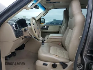 2006 Ford Expedition Eddie Bauer with VIN 1FMPU17586LA75297, listed as a Copart auction lot 45040385 with 180,847 mi miles and Clean Title. Bid and sale history available at carsss.com. Image 7.