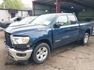 2022 Ram 1500 Big Horn z VIN 1C6SRFBT7NN180040, wystawiony jako IAAI lot #42017277 z przebiegiem 31 836 mil mil oraz . Historia ofert i sprzedaży dostępna na DreamBid. Obrazek 18.
