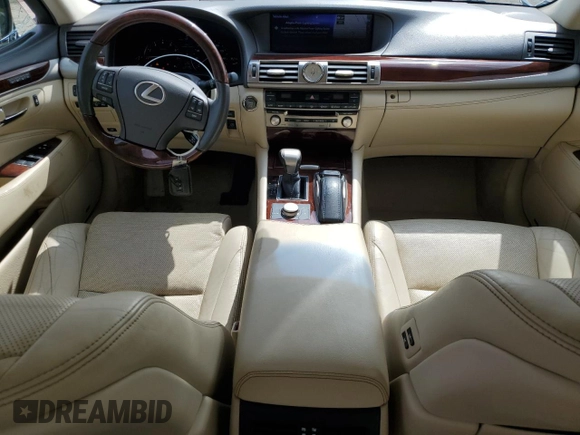 2016 Lexus LS 460 с VIN JTHBL5EF5G5140423, выставлен на аукционе Copart как лот 50889305 с пробегом 71 758 миль миль и Списание • Salvage title. История ставок и продаж доступна на DreamBid. Изображение 8.