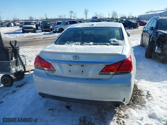 2012 Toyota Avalon with VIN 4T1BK3DB1CU467601, listed as a IAAI auction lot 41309808 with 227,894 mi miles. Bid and sale history available at carsss.com. Image 17.