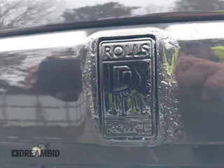 2017 Rolls-Royce Wraith z VIN SCA665C52HUX86814, wystawiony jako IAAI lot #41588718 z przebiegiem 11 277 mil mil oraz . Historia ofert i sprzedaży dostępna na DreamBid. Obrazek 18.