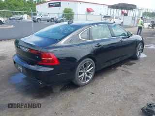 2018 Volvo S90 Momentum z VIN LVY982AKXJP032631, wystawiony jako IAAI lot #42204902 z przebiegiem 178 192 mil mil oraz . Historia ofert i sprzedaży dostępna na DreamBid. Obrazek 4.