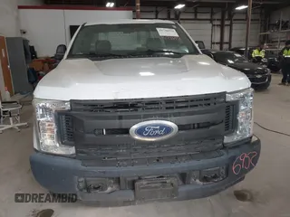 2018 Ford F-250 XL z VIN 1FDBF2A66JEC27005, wystawiony jako IAAI lot #41746952 z przebiegiem 66 769 mil mil oraz . Historia ofert i sprzedaży dostępna na DreamBid. Obrazek 12.