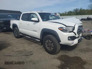 2017 Toyota Tacoma SR5 z VIN 3TMCZ5AN5HM108620, wystawiony jako Copart lot #55204105 z przebiegiem 58 340 mil mil oraz Szkoda całkowita • Salvage title. Historia ofert i sprzedaży dostępna na DreamBid. Obrazek 4.
