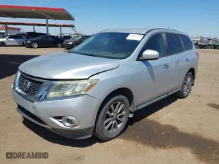 2013 Nissan Pathfinder Platinum with VIN 5N1AR2MN7DC690552, listed as a IAAI auction lot 41982519 with 210,938 mi miles. Bid and sale history available at carsss.com. Image 2.