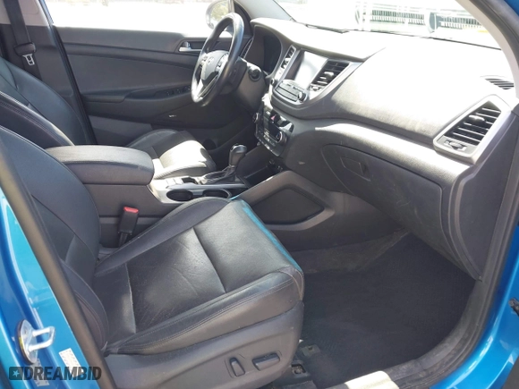 2017 Hyundai Tucson SE Plus with VIN KM8J33A40HU447071, listed as a IAAI auction lot 42024547 with 86,406 mi miles. Bid and sale history available at carsss.com. Image 5.